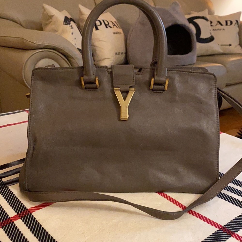 Authentic SAINT LAURENT Calfskin Small Classic Y Cabas Grey - Picture 2 of 11